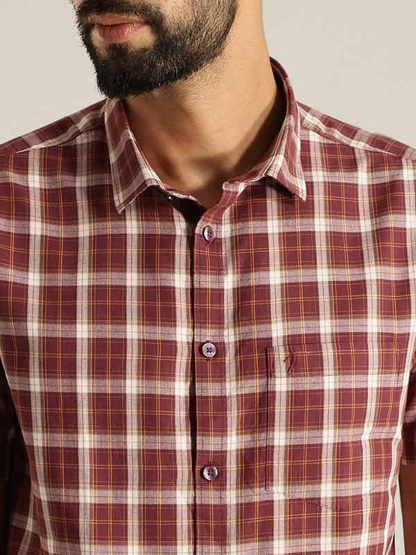 Indian Terrain Men's Slim Fit Half Sleeve Checkered Maroon Shirt